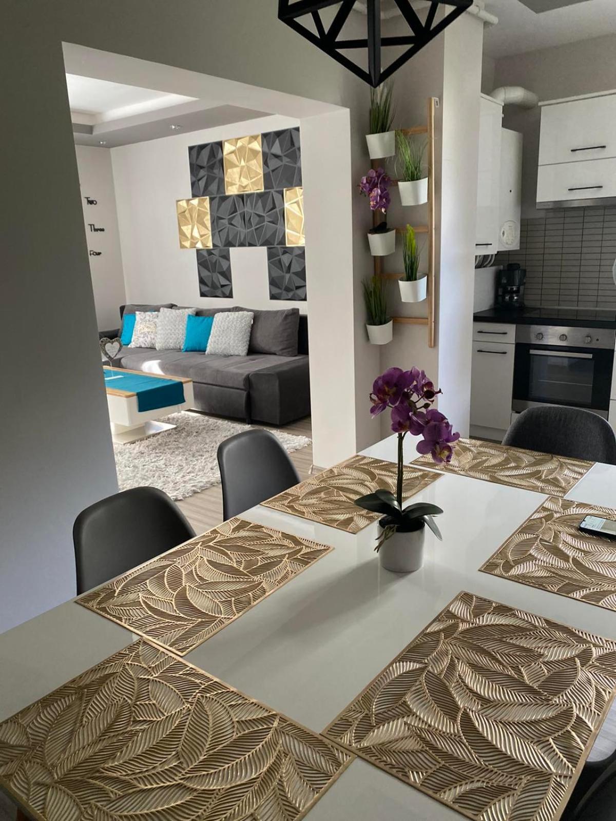 Gabrielle2 Apartman Debrecen Eksteriør billede